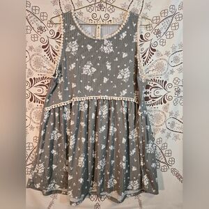 Vanilla Bay Sage Green And White Bohemian Babydoll Floral Tank Top L